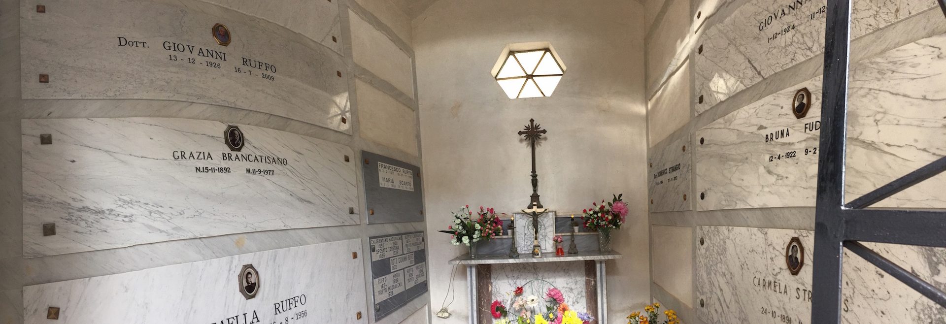 Ruffo's family chapel.JPG